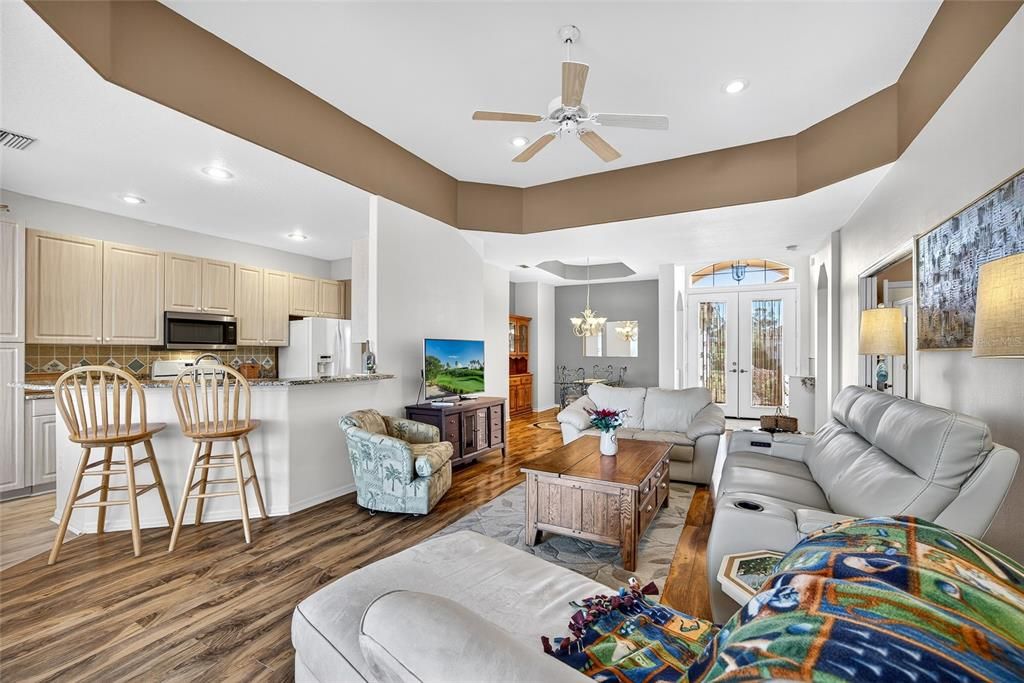 待售: $459,900 (3 贝兹, 2 浴室, 1759 平方英尺)