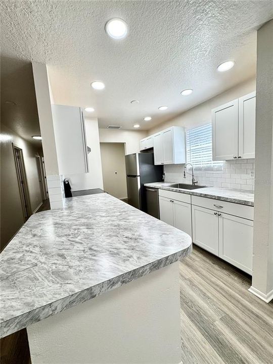 For Sale: $259,900 (3 beds, 2 baths, 1048 Square Feet)