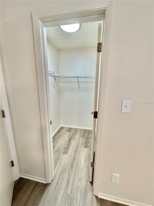 For Sale: $259,900 (3 beds, 2 baths, 1048 Square Feet)