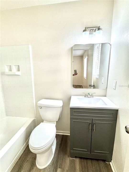 For Sale: $259,900 (3 beds, 2 baths, 1048 Square Feet)