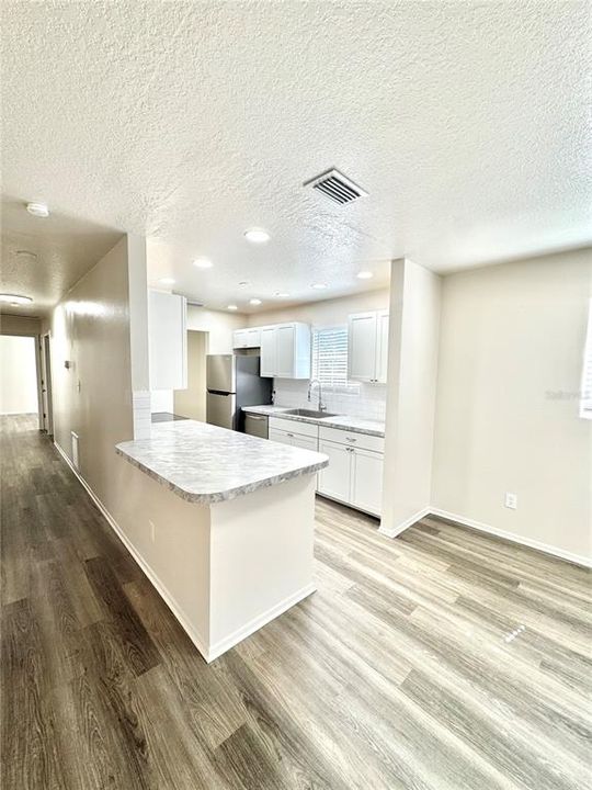 For Sale: $259,900 (3 beds, 2 baths, 1048 Square Feet)