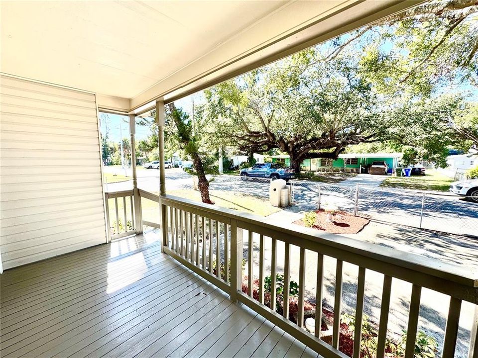 For Sale: $259,900 (3 beds, 2 baths, 1048 Square Feet)