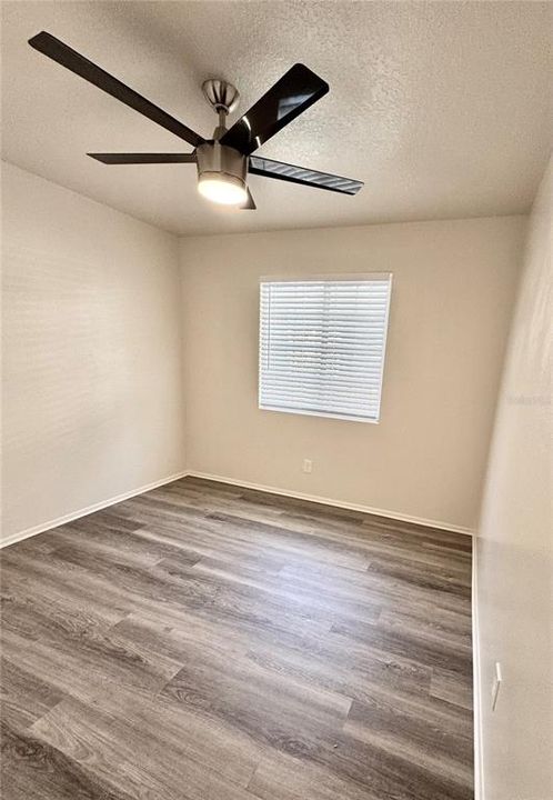 For Sale: $259,900 (3 beds, 2 baths, 1048 Square Feet)