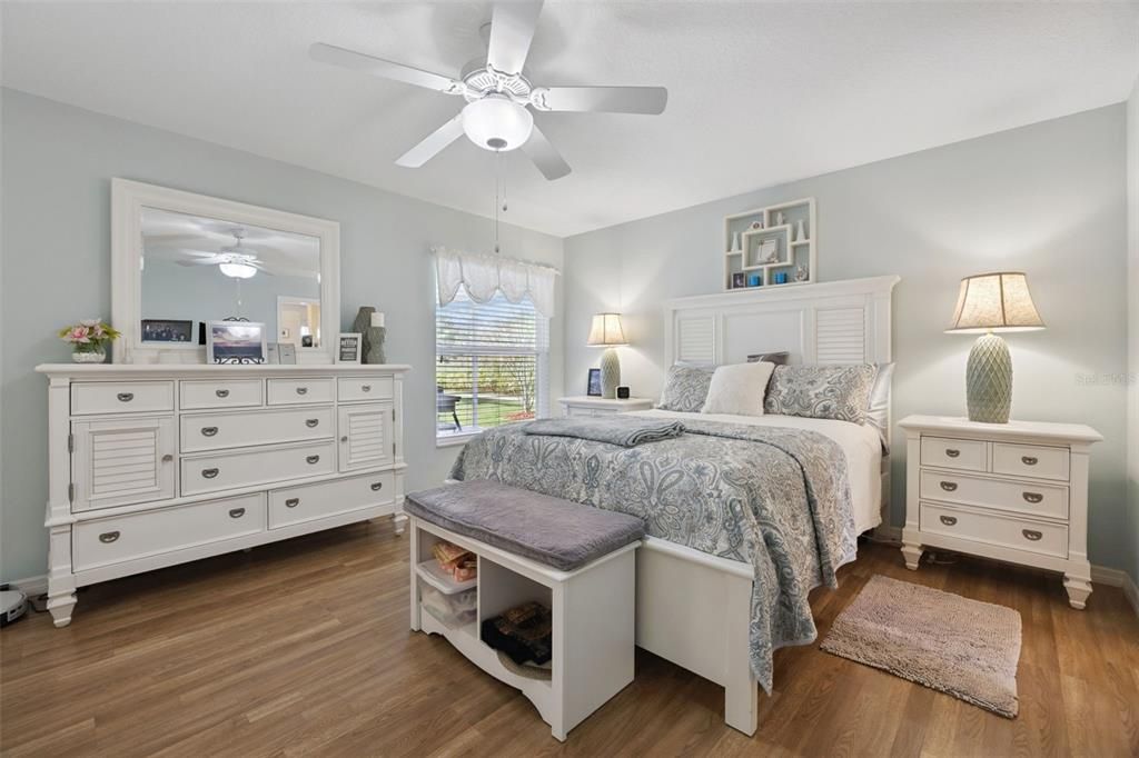 Active With Contract: $335,000 (3 beds, 2 baths, 1598 Square Feet)