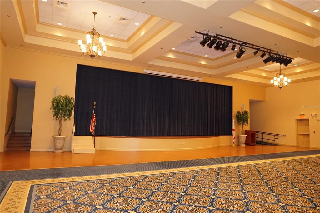 Active With Contract: $335,000 (3 beds, 2 baths, 1598 Square Feet)