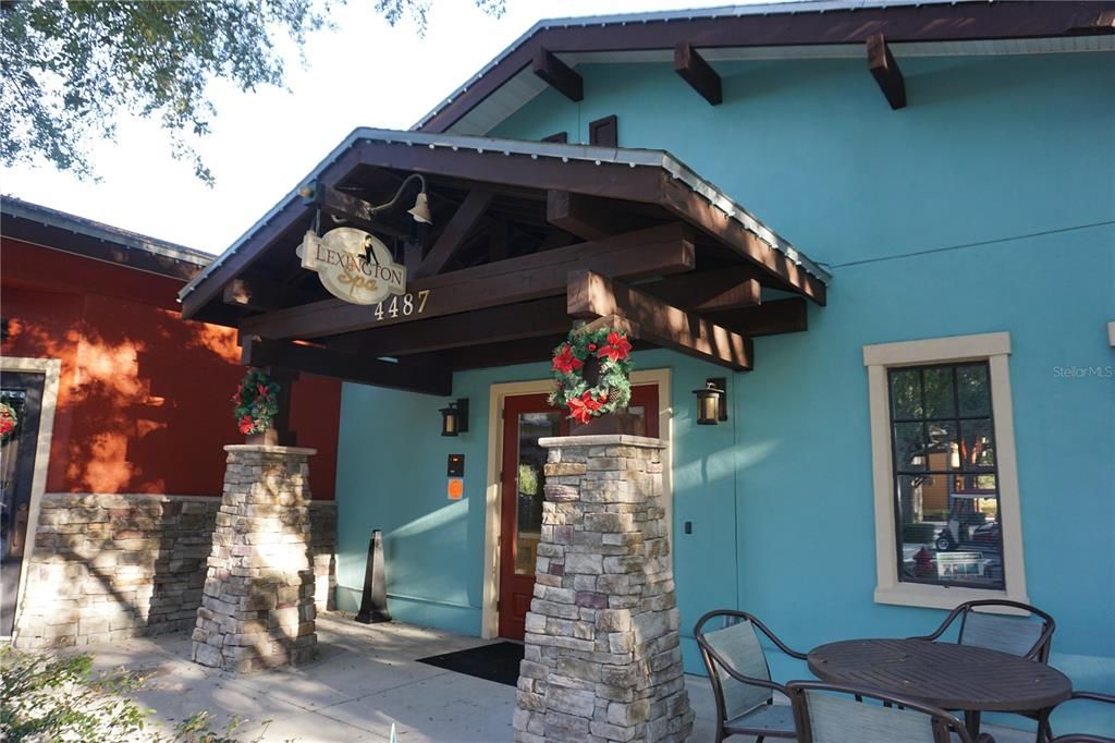 Active With Contract: $335,000 (3 beds, 2 baths, 1598 Square Feet)