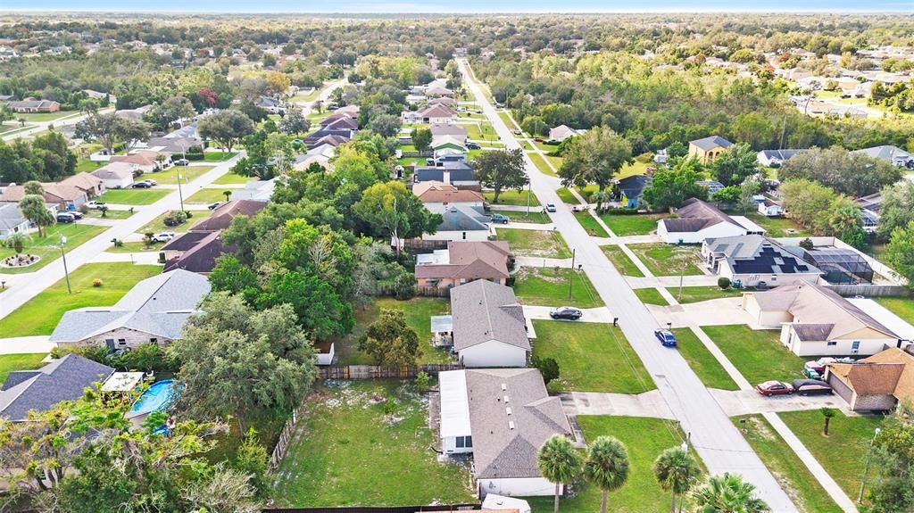 Под контрактом: $220,000 (3 спален, 2 ванн, 1134 Квадратных фут)