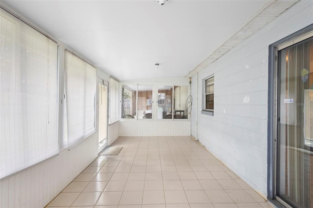 Под контрактом: $220,000 (3 спален, 2 ванн, 1134 Квадратных фут)