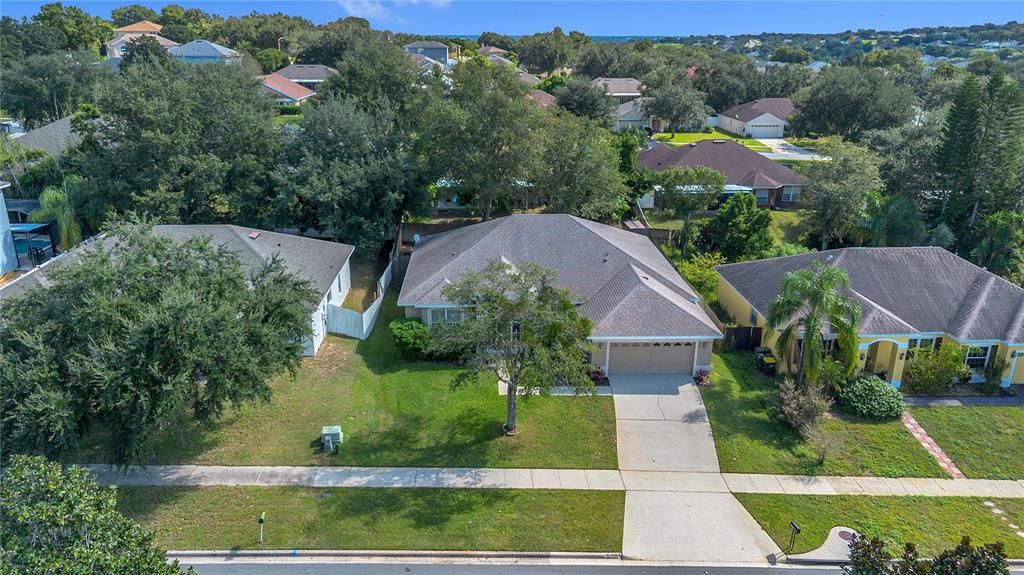 合同活跃: $419,900 (4 贝兹, 2 浴室, 2304 平方英尺)