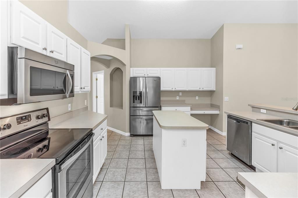 Active With Contract: $360,000 (4 beds, 2 baths, 1888 Square Feet)