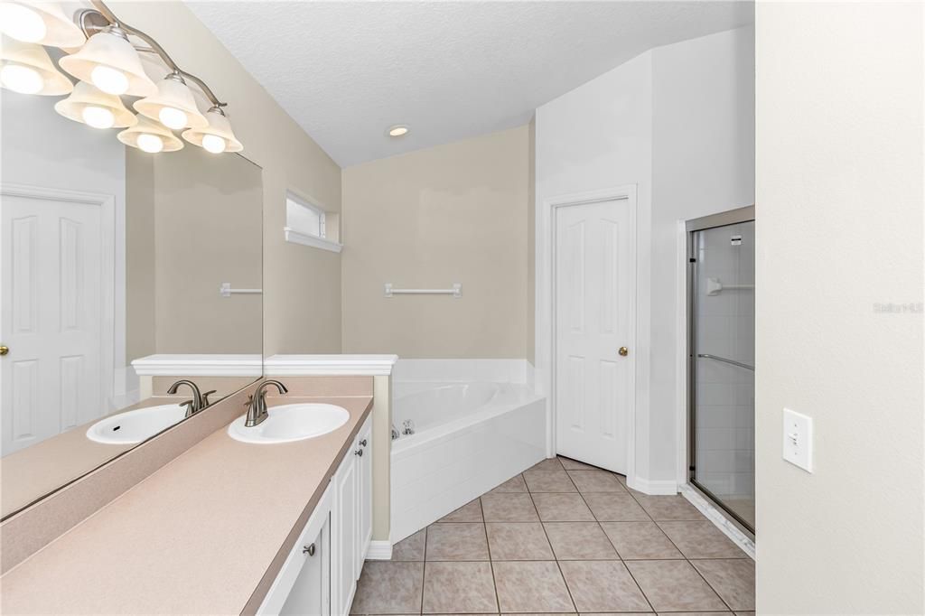 Active With Contract: $360,000 (4 beds, 2 baths, 1888 Square Feet)