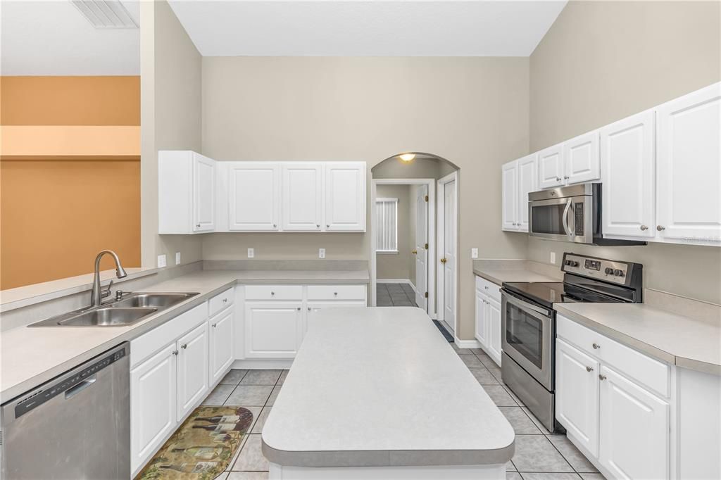 Active With Contract: $360,000 (4 beds, 2 baths, 1888 Square Feet)