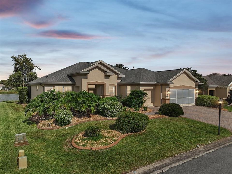 For Sale: $430,000 (2 beds, 2 baths, 1870 Square Feet)