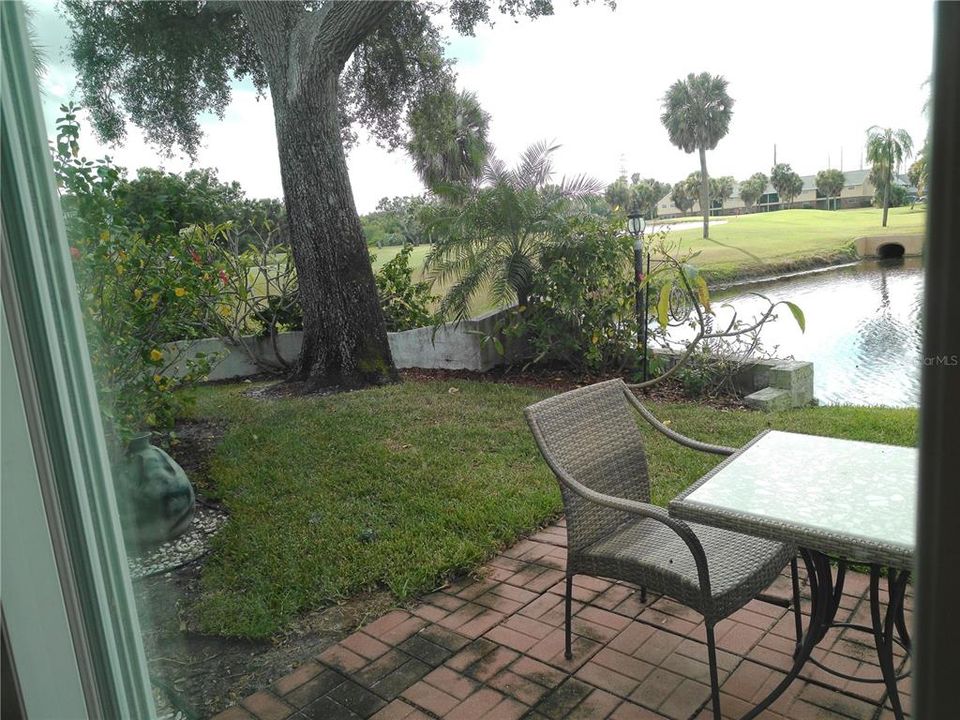 合同活跃: $349,000 (3 贝兹, 2 浴室, 1950 平方英尺)