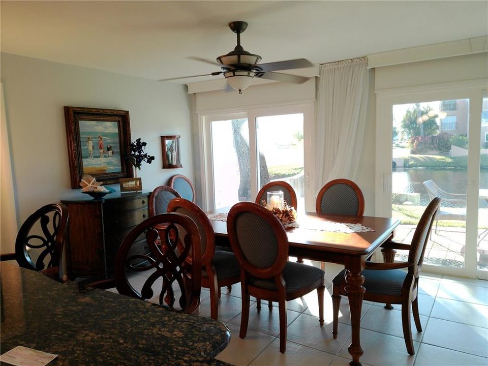 合同活跃: $349,000 (3 贝兹, 2 浴室, 1950 平方英尺)