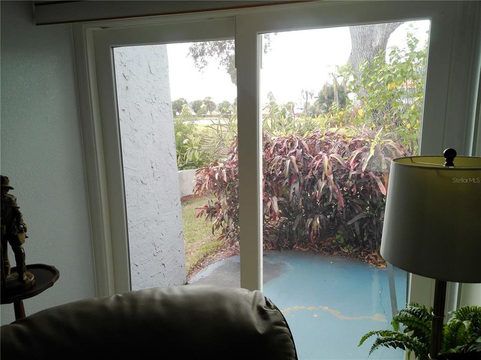 合同活跃: $349,000 (3 贝兹, 2 浴室, 1950 平方英尺)