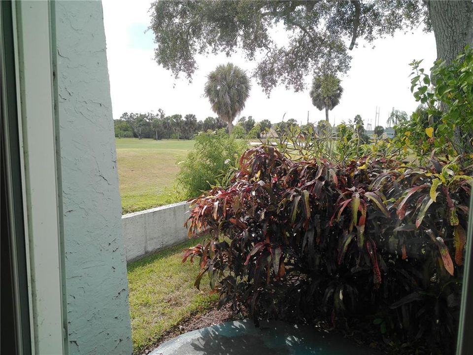 合同活跃: $349,000 (3 贝兹, 2 浴室, 1950 平方英尺)