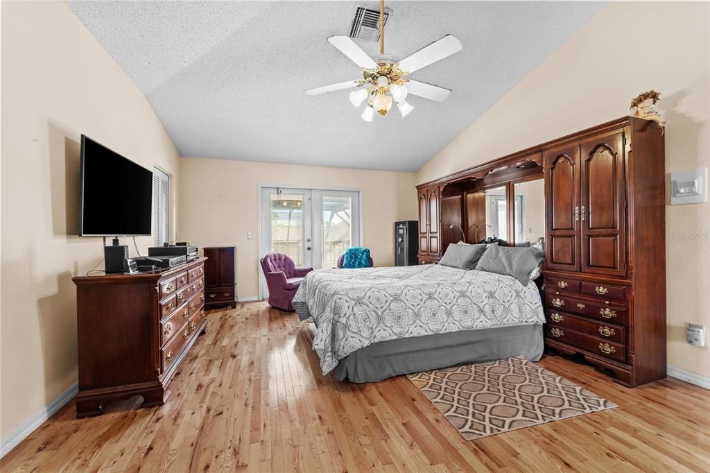 待售: $780,000 (4 贝兹, 2 浴室, 3219 平方英尺)