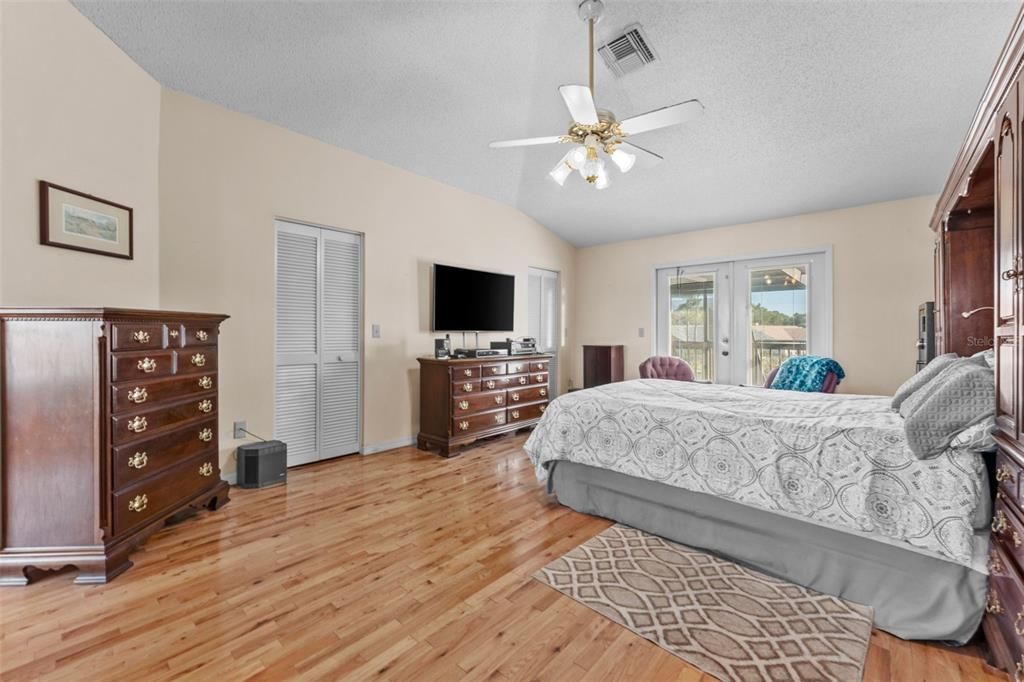 待售: $780,000 (4 贝兹, 2 浴室, 3219 平方英尺)