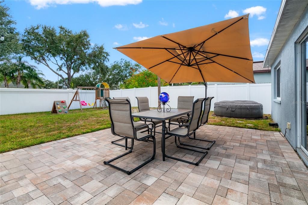 Active With Contract: $320,000 (3 beds, 2 baths, 1450 Square Feet)