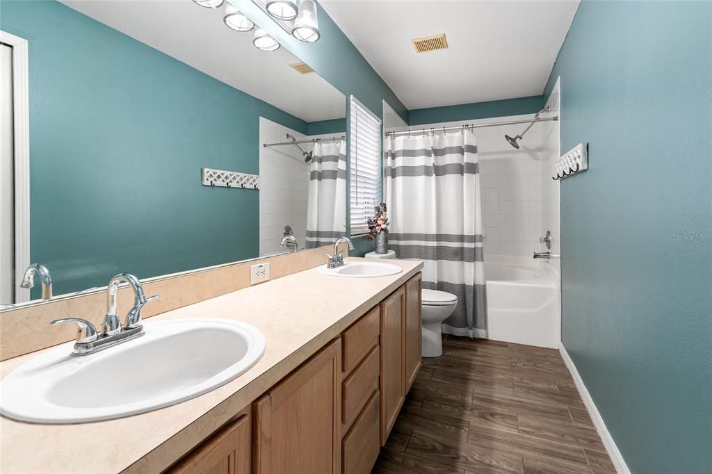 Active With Contract: $320,000 (3 beds, 2 baths, 1450 Square Feet)