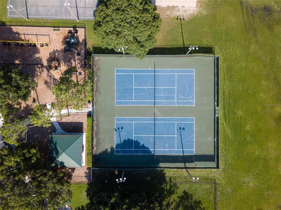 Active With Contract: $320,000 (3 beds, 2 baths, 1450 Square Feet)