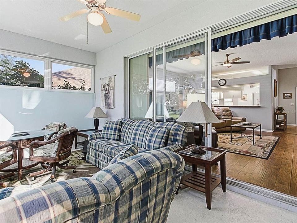 На продажу: $329,000 (2 спален, 2 ванн, 1452 Квадратных фут)