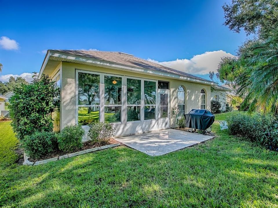 На продажу: $329,000 (2 спален, 2 ванн, 1452 Квадратных фут)