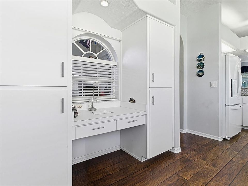 На продажу: $329,000 (2 спален, 2 ванн, 1452 Квадратных фут)