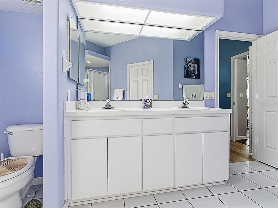 На продажу: $329,000 (2 спален, 2 ванн, 1452 Квадратных фут)