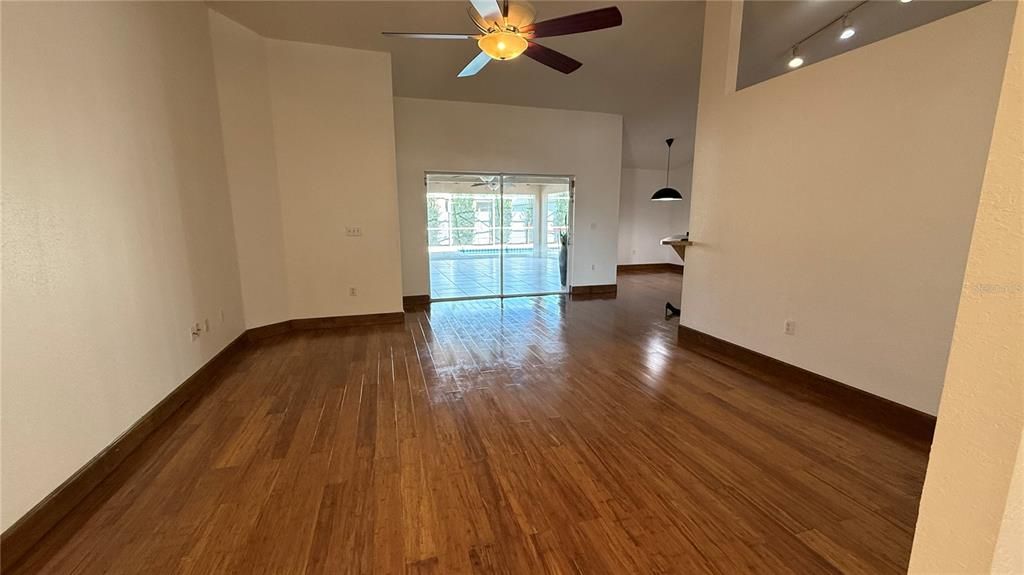 待售: $399,000 (3 贝兹, 2 浴室, 1867 平方英尺)