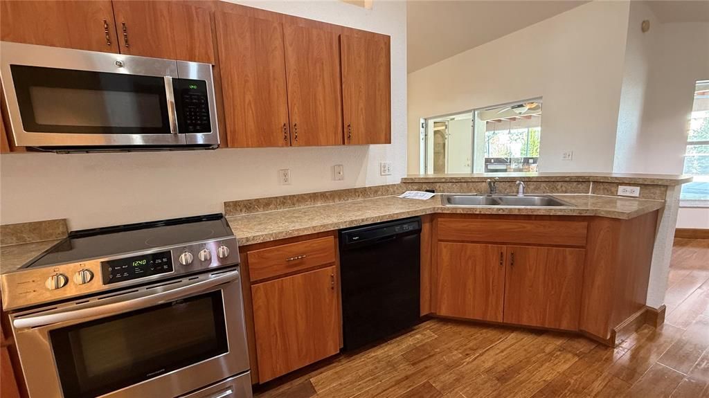 待售: $399,000 (3 贝兹, 2 浴室, 1867 平方英尺)