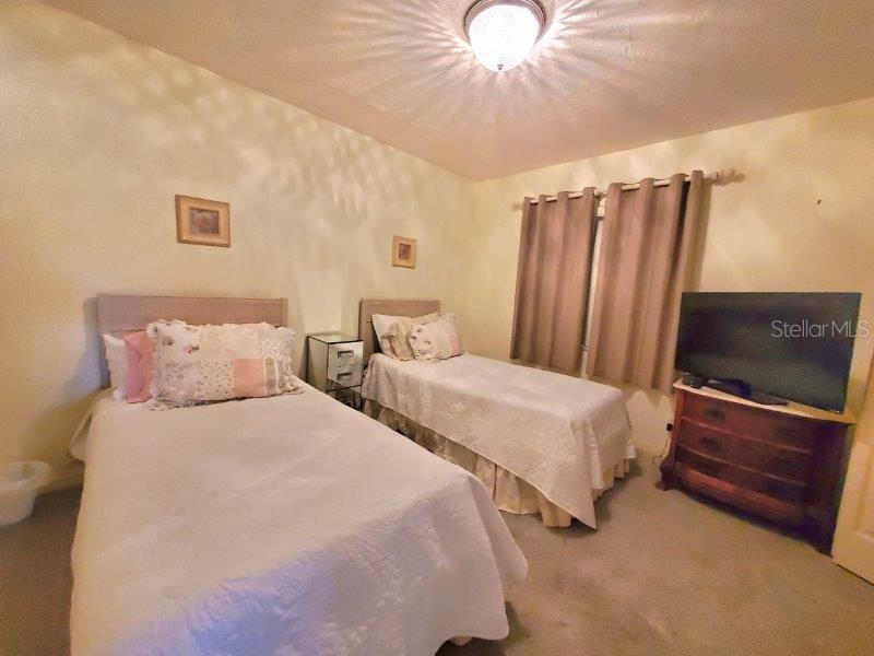 For Rent: $2,100 (2 beds, 2 baths, 1447 Square Feet)