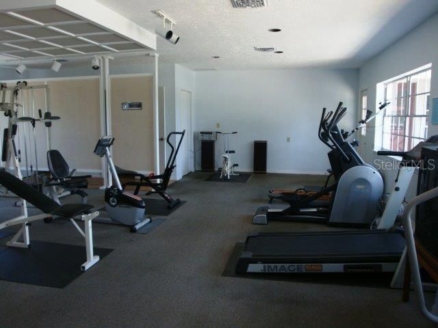 For Rent: $2,100 (2 beds, 2 baths, 1447 Square Feet)