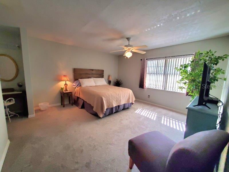 For Rent: $2,100 (2 beds, 2 baths, 1447 Square Feet)