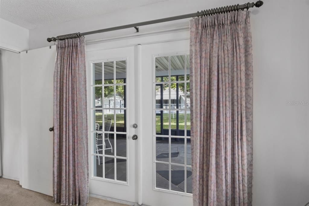 合同活跃: $259,000 (2 贝兹, 2 浴室, 1598 平方英尺)