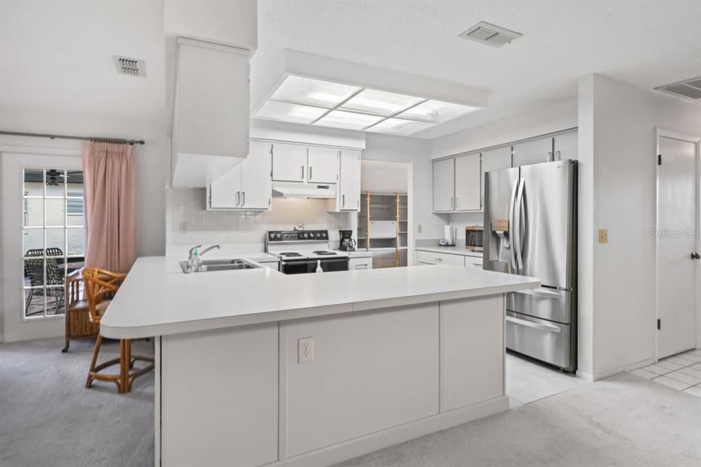 合同活跃: $259,000 (2 贝兹, 2 浴室, 1598 平方英尺)