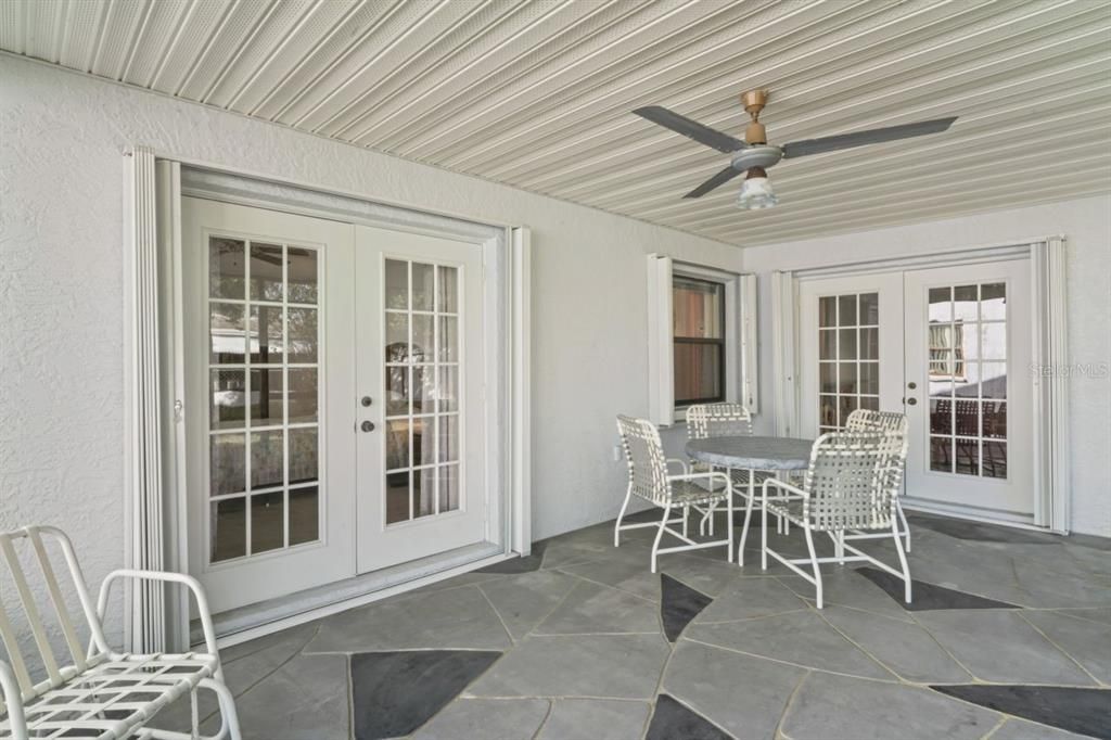 合同活跃: $259,000 (2 贝兹, 2 浴室, 1598 平方英尺)