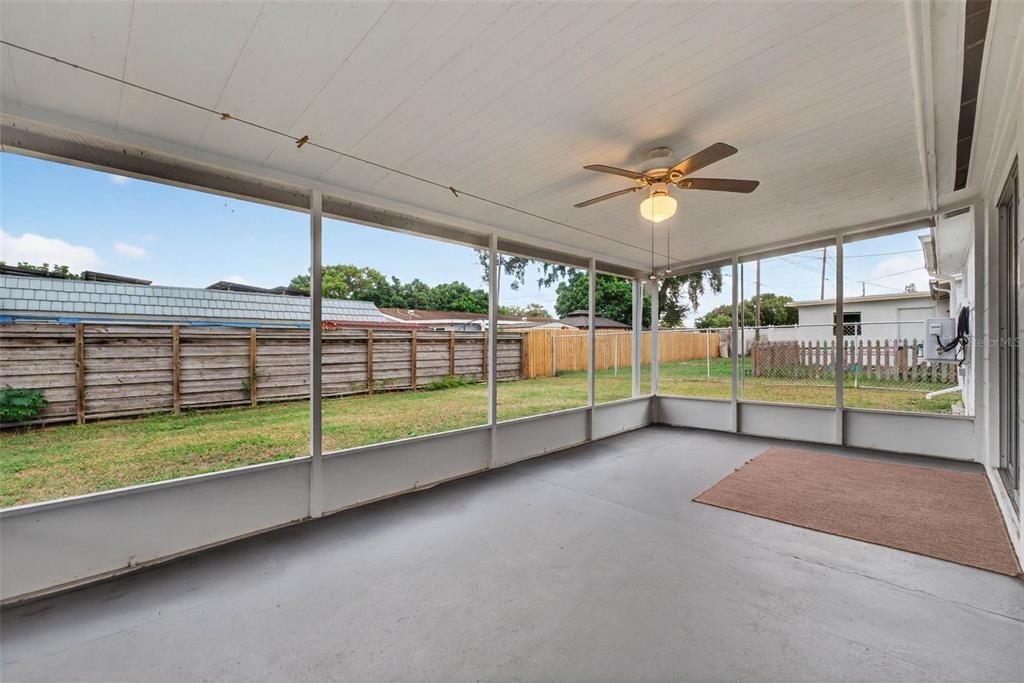 待售: $235,000 (2 贝兹, 1 浴室, 1236 平方英尺)