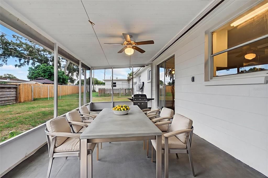 待售: $235,000 (2 贝兹, 1 浴室, 1236 平方英尺)