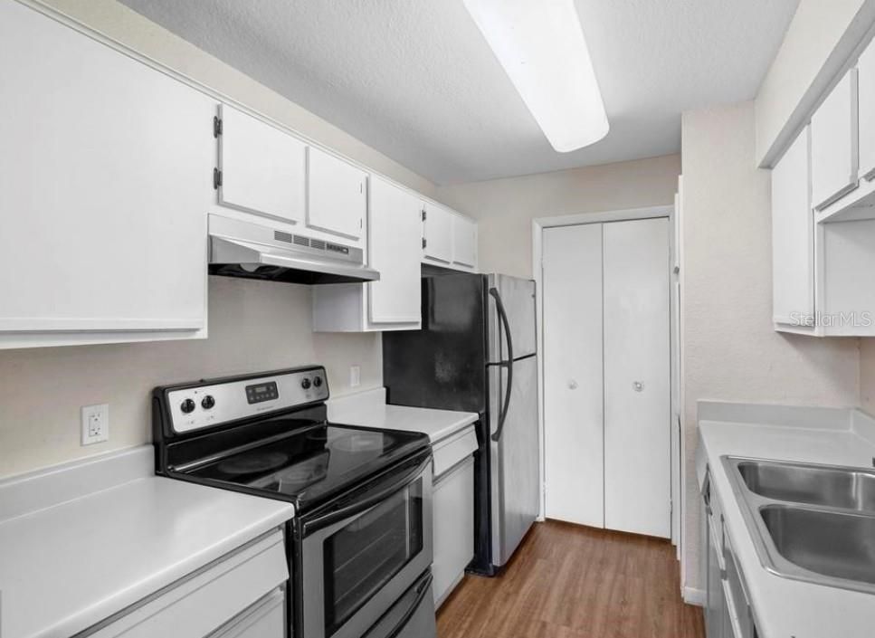 待售: $135,000 (3 贝兹, 2 浴室, 1150 平方英尺)