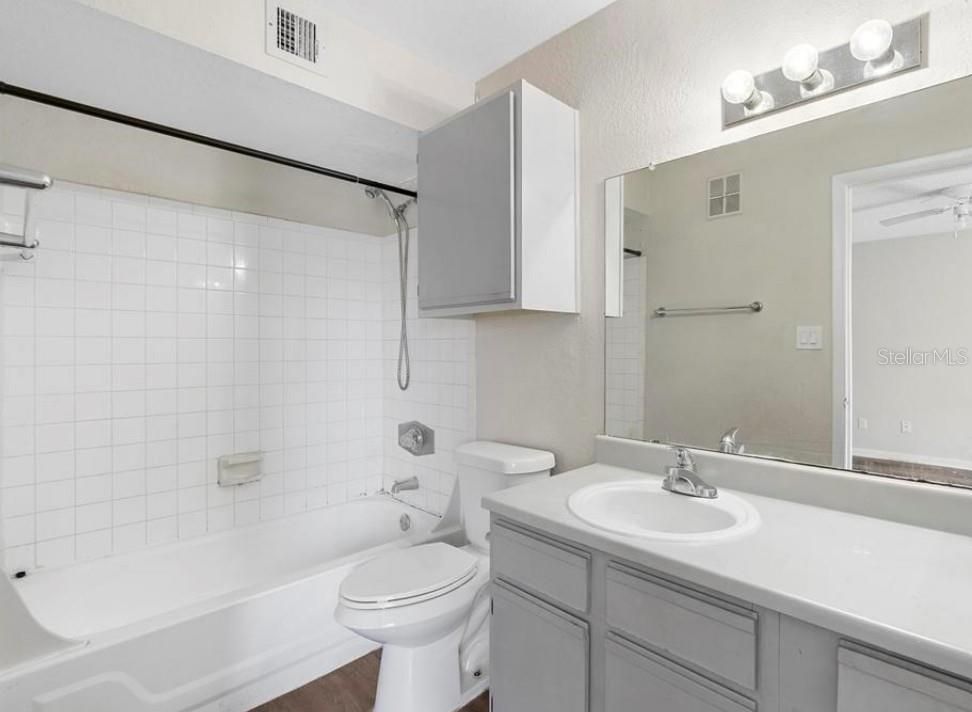 待售: $135,000 (3 贝兹, 2 浴室, 1150 平方英尺)