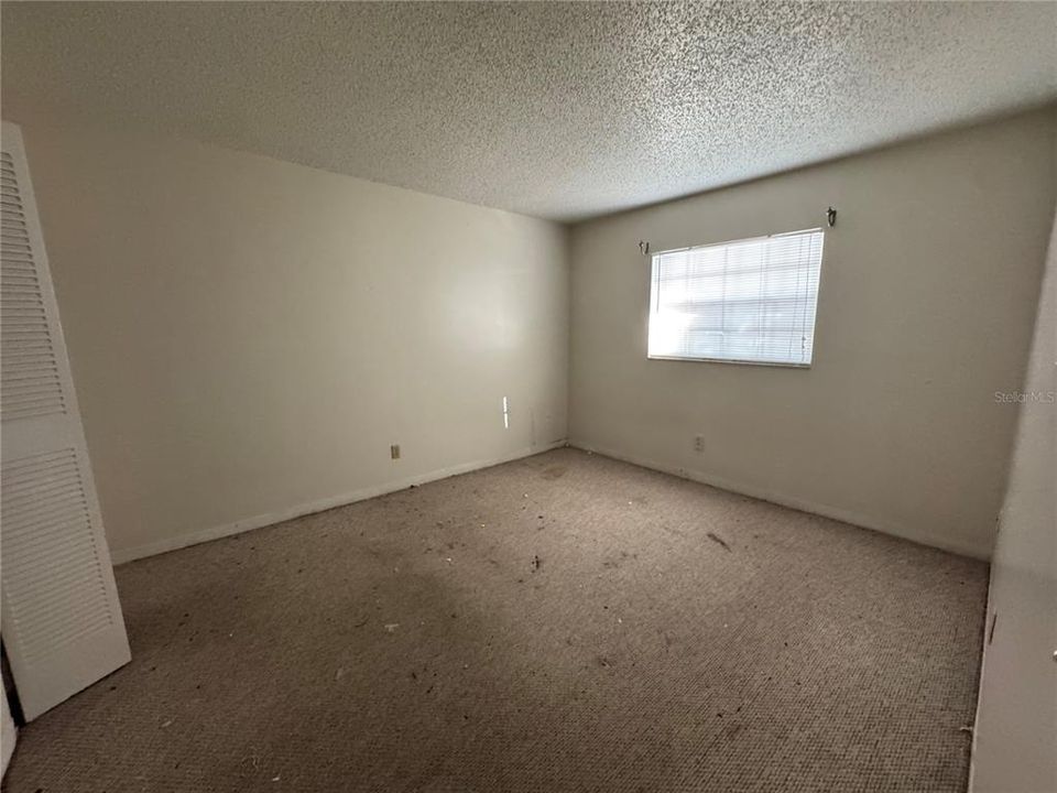 合同活跃: $130,000 (2 贝兹, 1 浴室, 781 平方英尺)