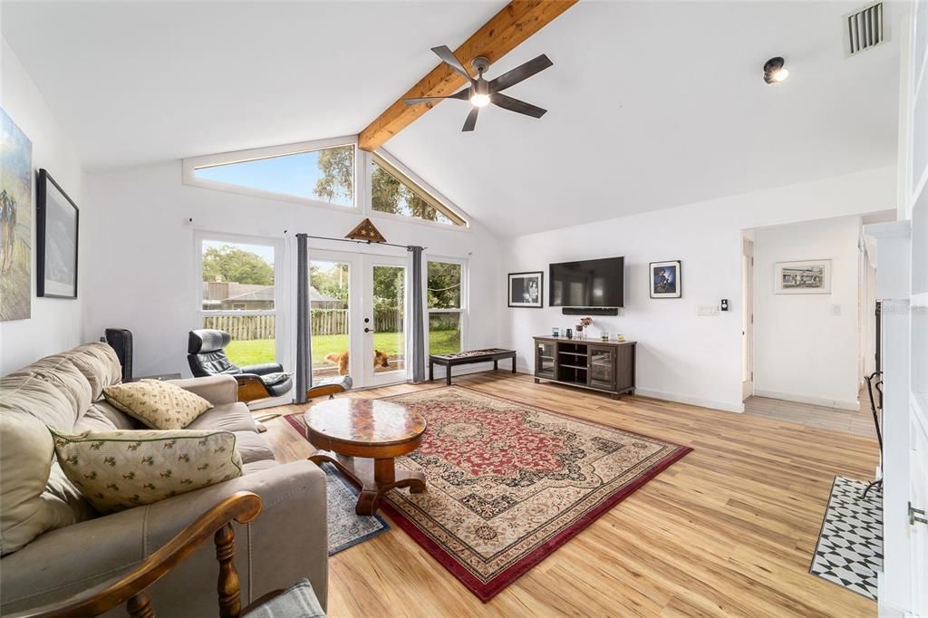 待售: $324,750 (3 贝兹, 2 浴室, 1760 平方英尺)