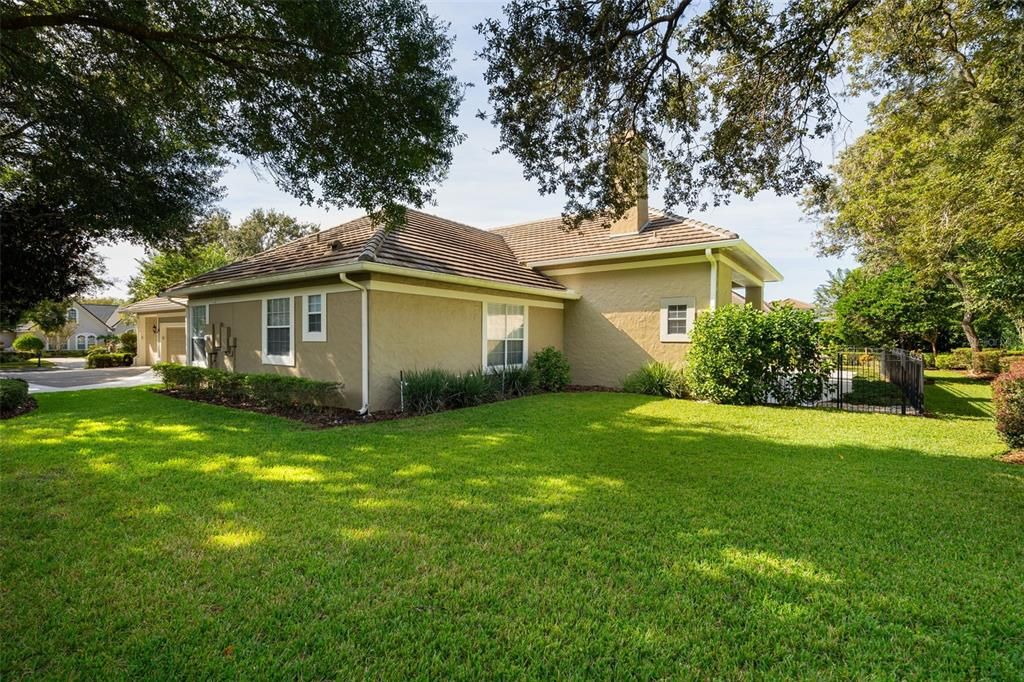 For Sale: $1,650,000 (5 beds, 5 baths, 4261 Square Feet)