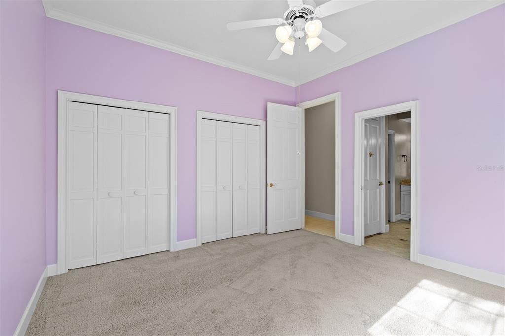 For Sale: $1,650,000 (5 beds, 5 baths, 4261 Square Feet)