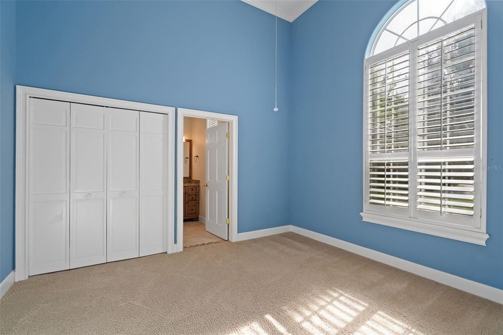 For Sale: $1,650,000 (5 beds, 5 baths, 4261 Square Feet)