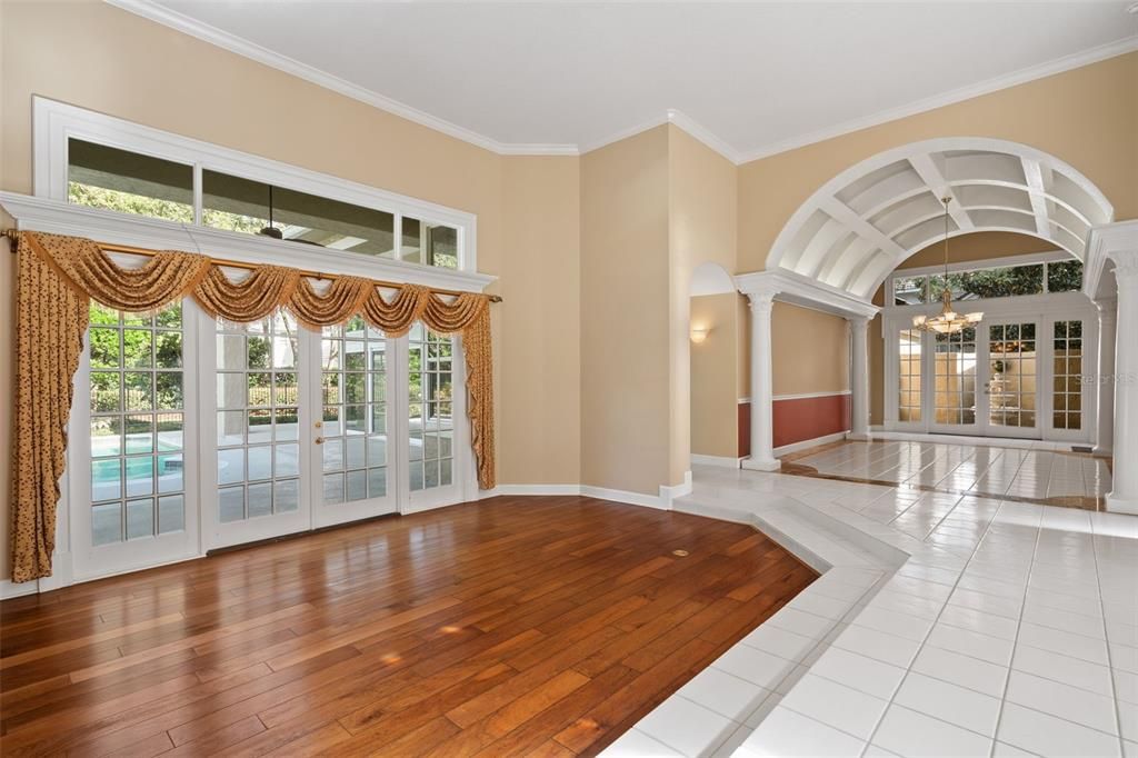 For Sale: $1,650,000 (5 beds, 5 baths, 4261 Square Feet)