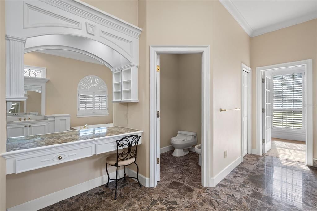 For Sale: $1,650,000 (5 beds, 5 baths, 4261 Square Feet)