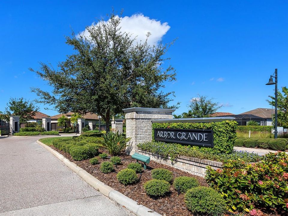 Active With Contract: $850,000 (4 beds, 3 baths, 2287 Square Feet)